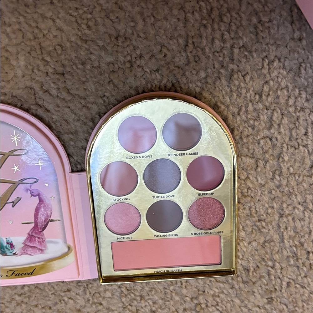 🌸NEW🌸 Too Faced Snow Globe Palette - Picture 3 of 4